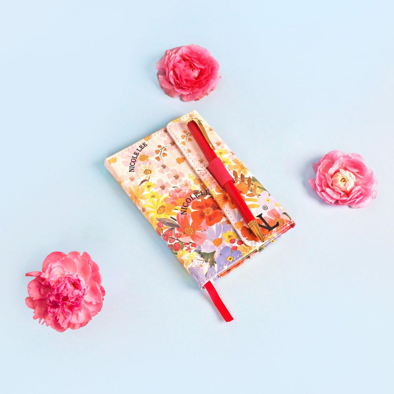 MONTHLY PLANNER WITH PEN