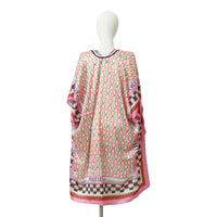 WHITE MANNEQUIN IN OUR PRINTED KIMONO IN PINK BACK SIDE.