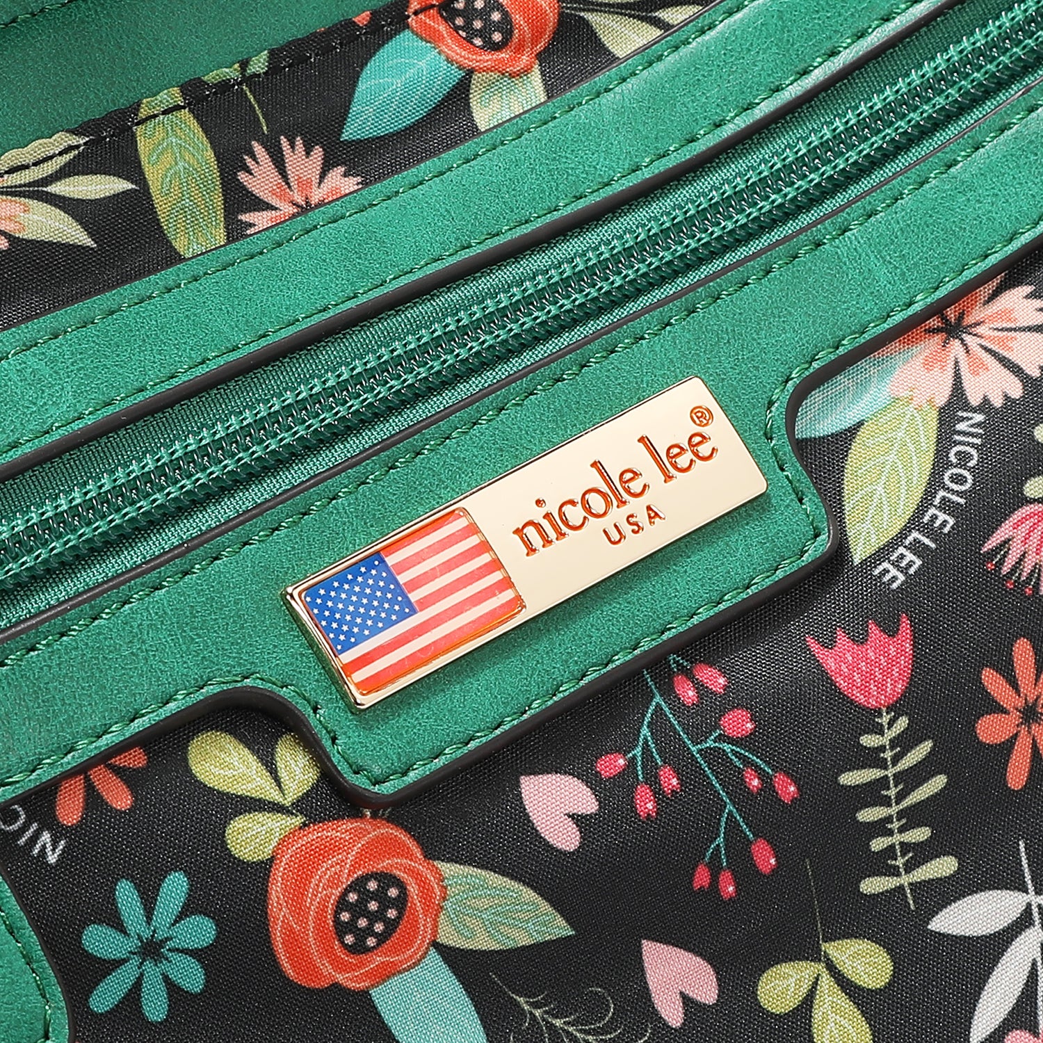 MODERN STITCH TOTE BAG