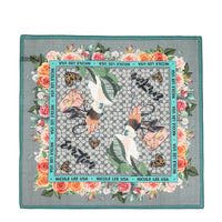 CLASSIC SQUARE SCARF