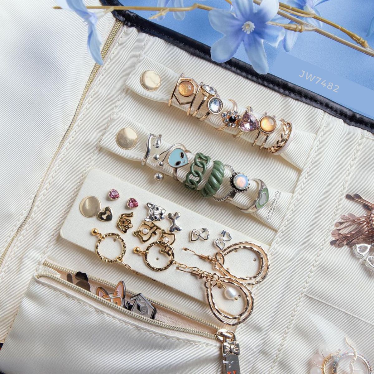 PILAR JEWELRY ORGANIZER