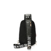 PAULINA 斜挎背包，带 USB 充电和耳机端口
