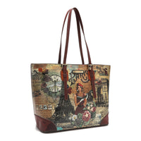 PARIS FASHION WEEK SHOPPER